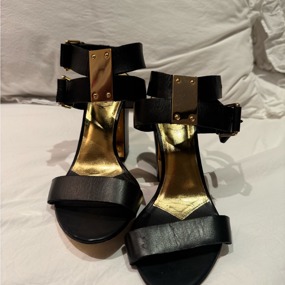 Ted Baker Black and Gold Heels